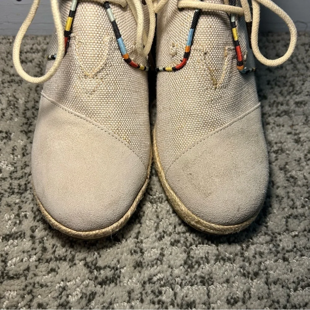 TOMS Whisper Suede Desert Canvas Lace Up Cork Wedge Size 7